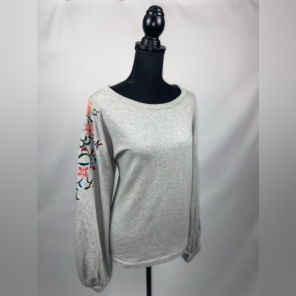 Sweatshirt Puffy Sleeves Small a.n.a Gray embroidered sleeves - Picture 1 of 14